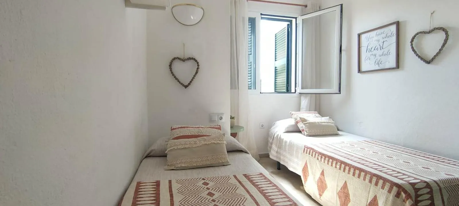 Encantadora Y Fresca Casa Familiar A 1Min Del Mar Biniancolla